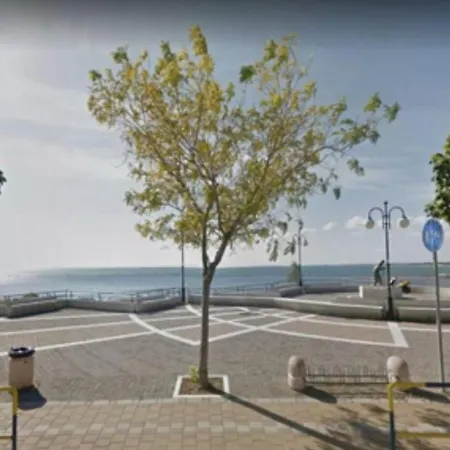 Lungomare Lejlighed